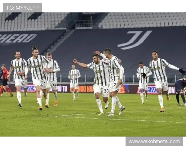 古兰尼与隆迪那的激烈对决揭示足球战术与团队合作的魅力